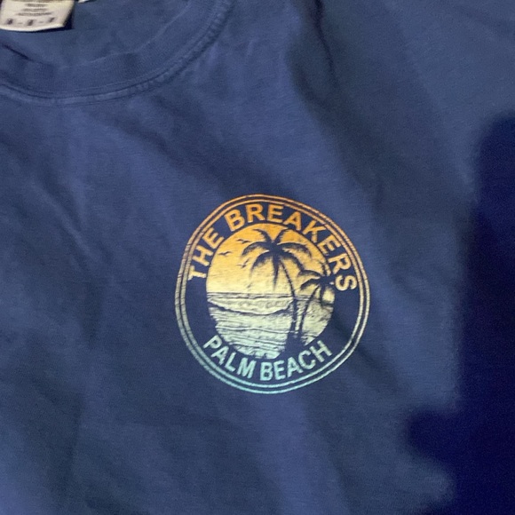 The Breakers palm beach medium men’s shirt. - Picture 3 of 5